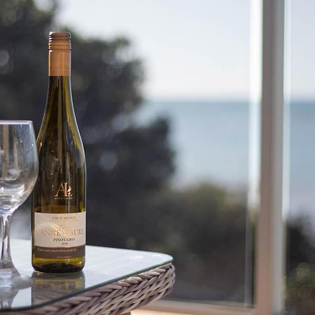 Beachfront Bliss On Wanaka Terrace Support Local Villa New Plymouth Kültér fotó